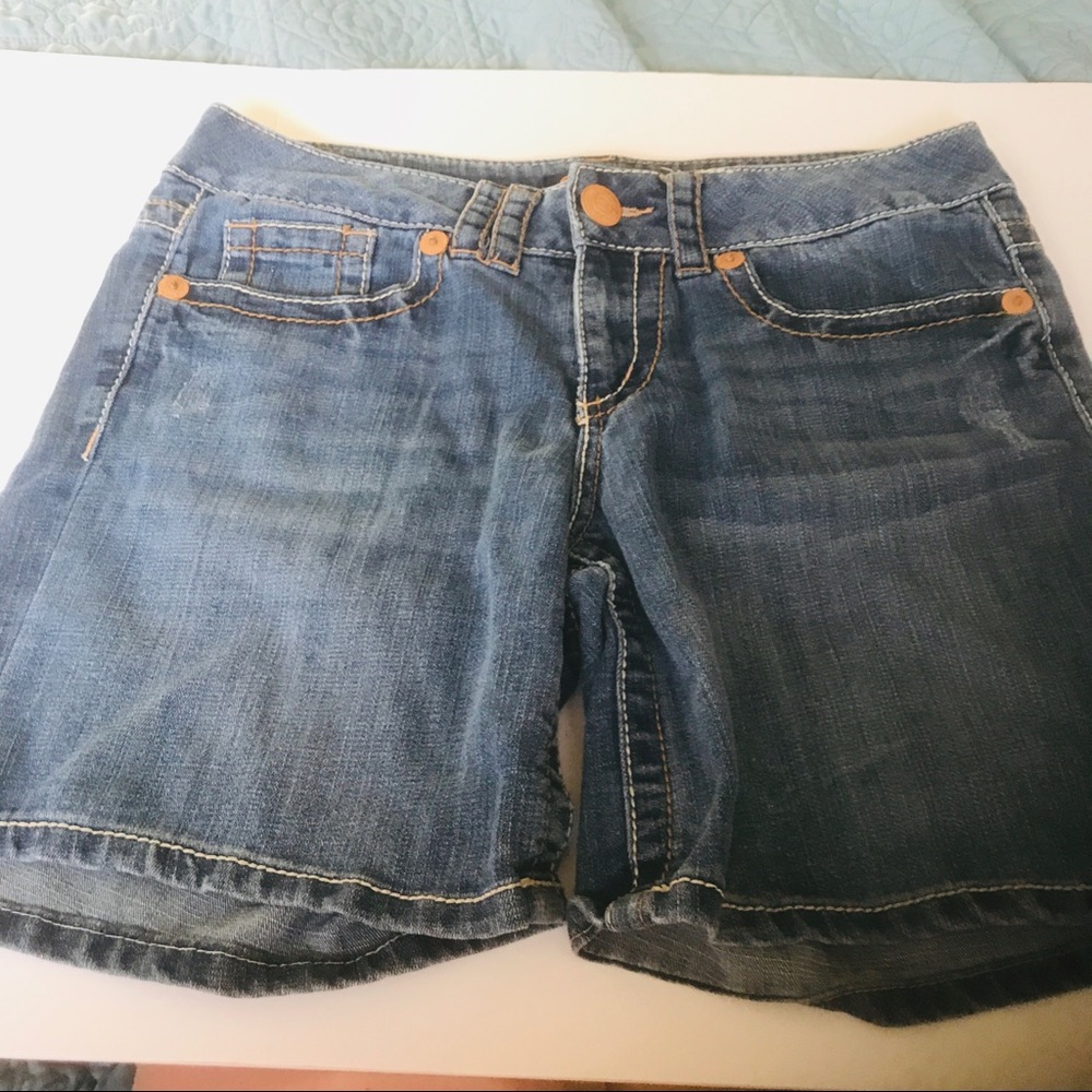 Vintage Seven7 jean shorts